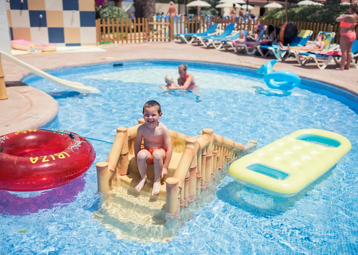 azuLine Hotel Bergantin