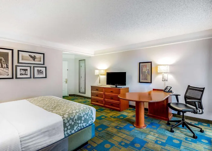 La Quinta Inn & Suites By Wyndham Fremont Silicon Valley