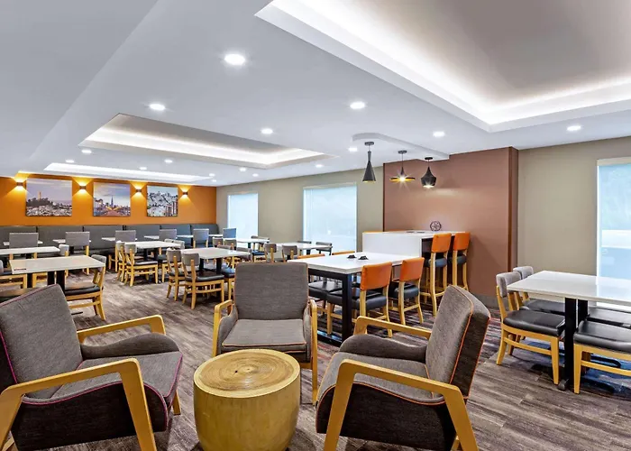 La Quinta By Wyndham San Francisco Airport North - Free Airport Shuttle