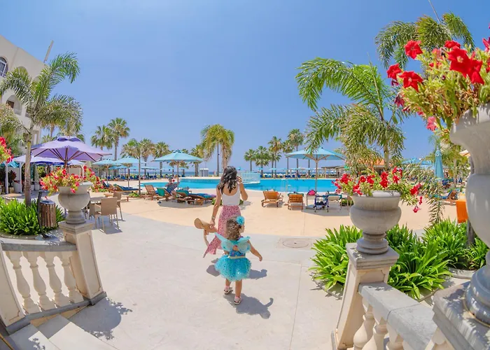 Khayam Garden Beach Resort&Spa