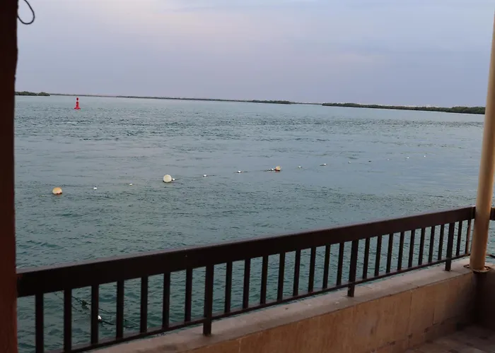 Flamingo Beach Hotel