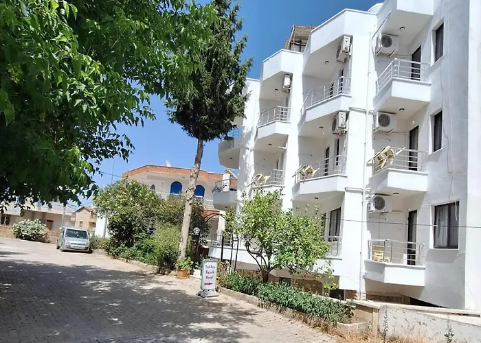 Golden Beach Hotel