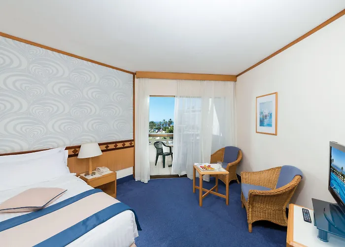 Constantinou Bros Athena Beach Hotel