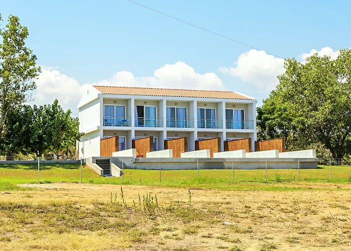 Belussi Beach Hotel&Suites