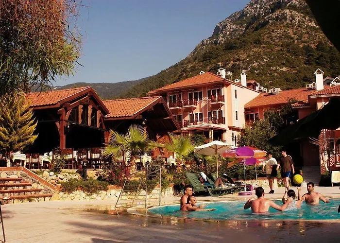 Club Pink Palace Hotel