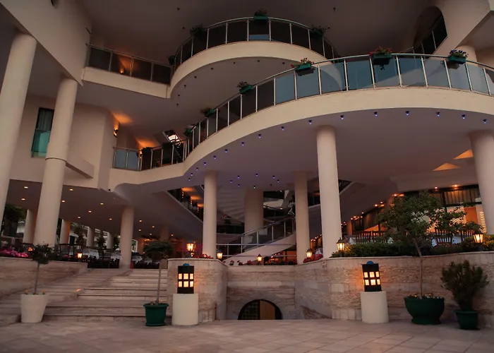 L'Ancora Beach Hotel