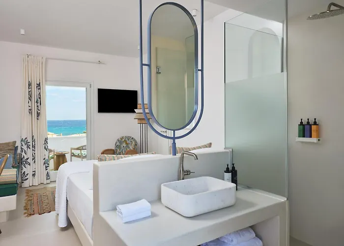 Myconian Sunrise Relais & Chateaux Hotel