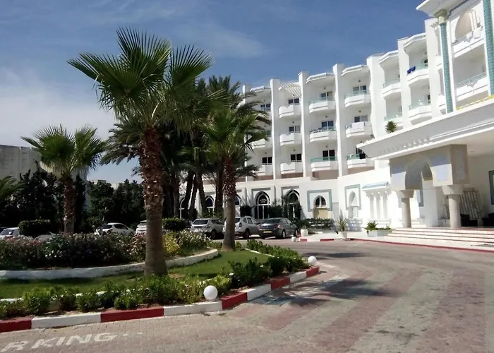 Aylimas Family Hotel